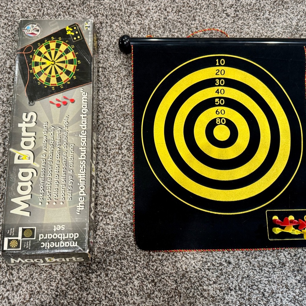 Magnetic Dartboard Set - Black and Yellow